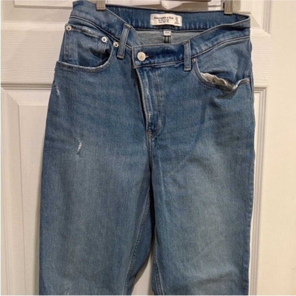 Abercrombie & Fitch Women's Relaxed Blue Jeans